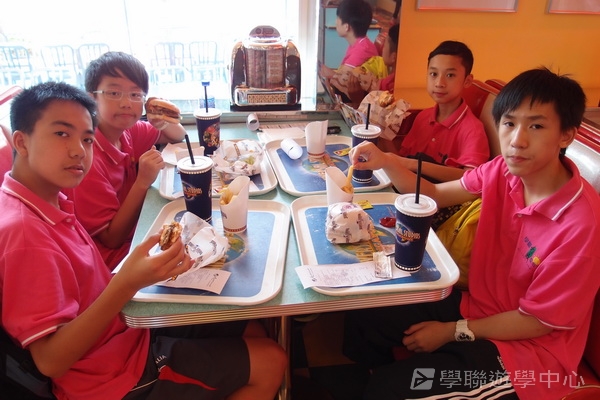 新加坡小領袖訓練學習之旅,學聯遊學團