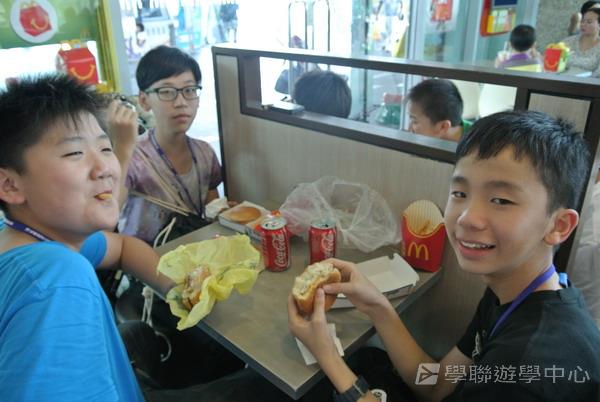 新加坡小記者訓練學習之旅,學聯遊學團