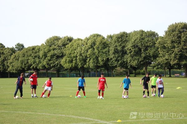 阿仙奴明日之星足球夢 ,學聯遊學團