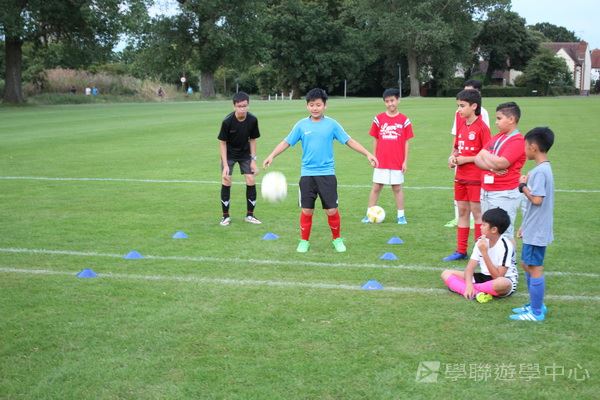 阿仙奴明日之星足球夢 ,學聯遊學團