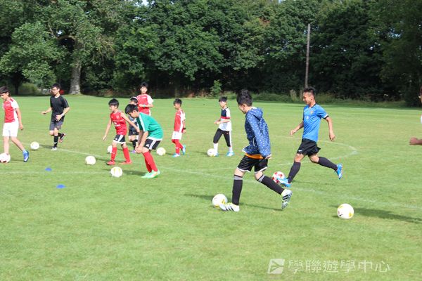 阿仙奴明日之星足球夢 ,學聯遊學團