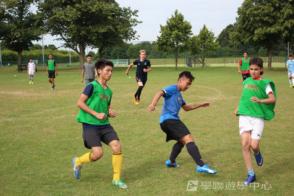 阿仙奴明日之星足球夢 ,學聯遊學團