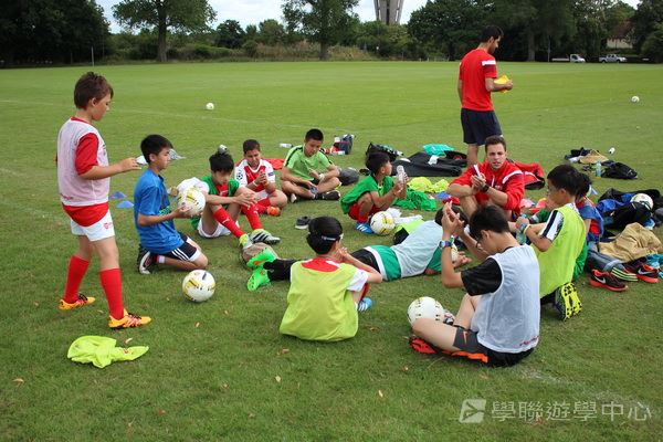 阿仙奴明日之星足球夢 ,學聯遊學團