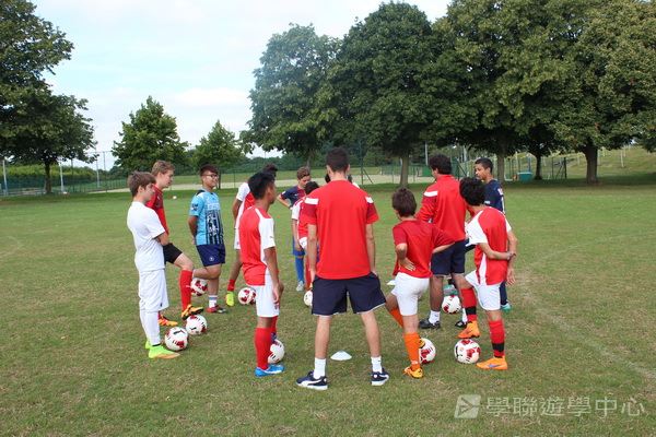 阿仙奴明日之星足球夢 ,學聯遊學團